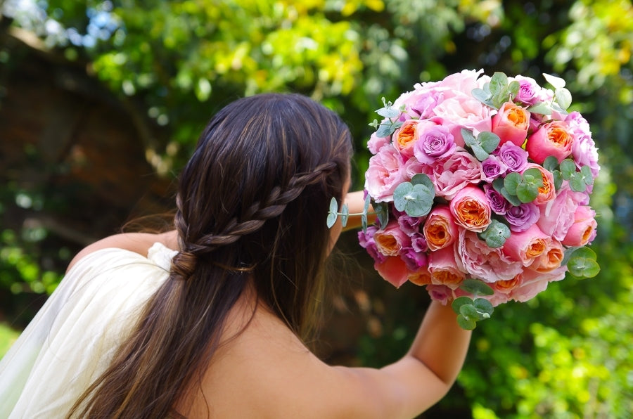 Cheerful-Wedding-Bouquet