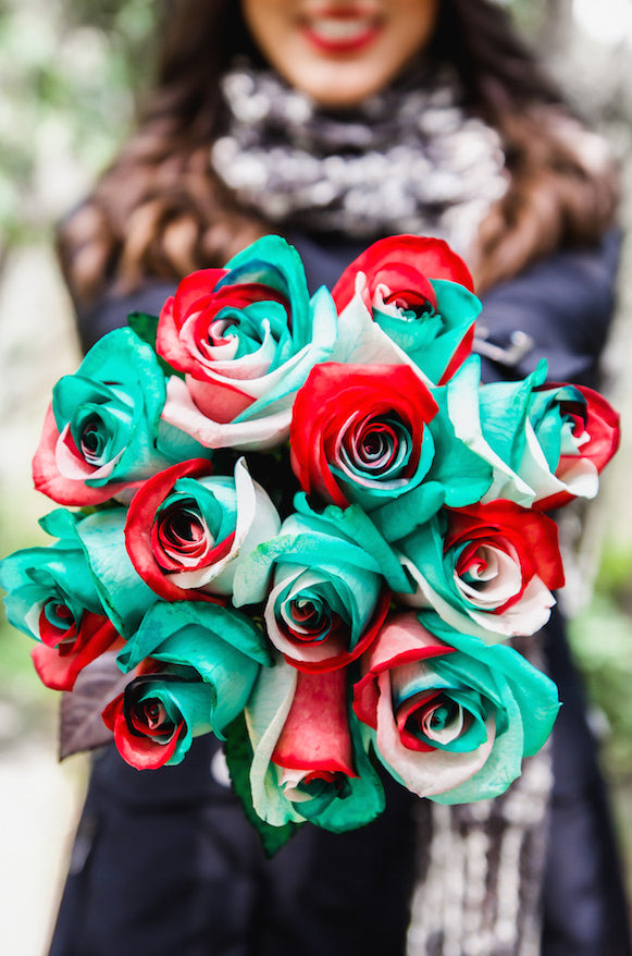 holiday three color roses, RO-TIN-CHRISTMAS-BO-12, RO-TIN-CHRISTMAS-BO-24, RO-TIN-CHRISTMAS-BO-36, RO-TIN-CHRISTMAS-BU-50, RO-TIN-CHRISTMAS-BU-75, RO-TIN-CHRISTMAS-BU-100, RO-TIN-CHRISTMAS-BU-150, RO-TIN-CHRISTMAS-BU-200