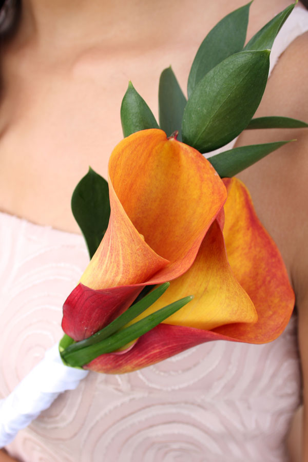 mini calla Corsage