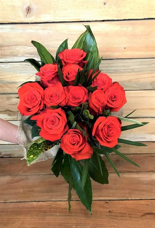 scented-red-roses-greenery