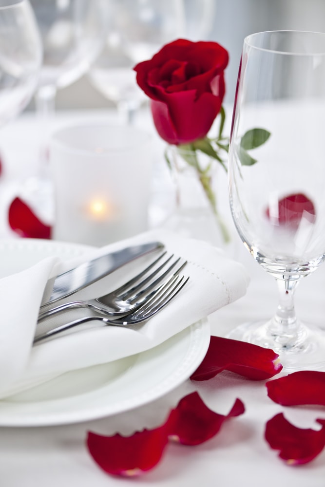 8 idea Rose Petals Decoration for valentines