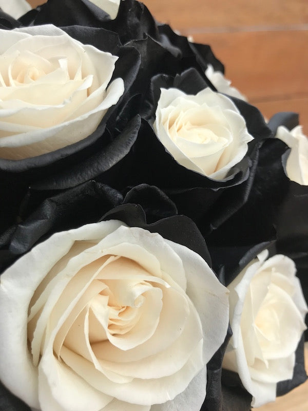 White Roses Between Black Roses White And Black Roses Bouquet